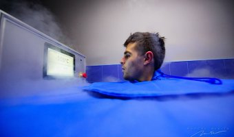 Whole-body cryotherapy in health management of hockey players