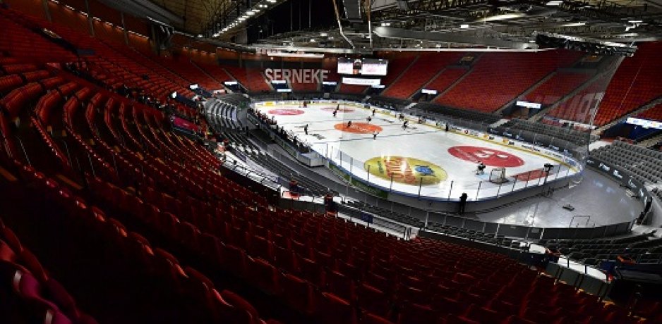 Pro hockey halted across Europe; Few leagues still hopeful
